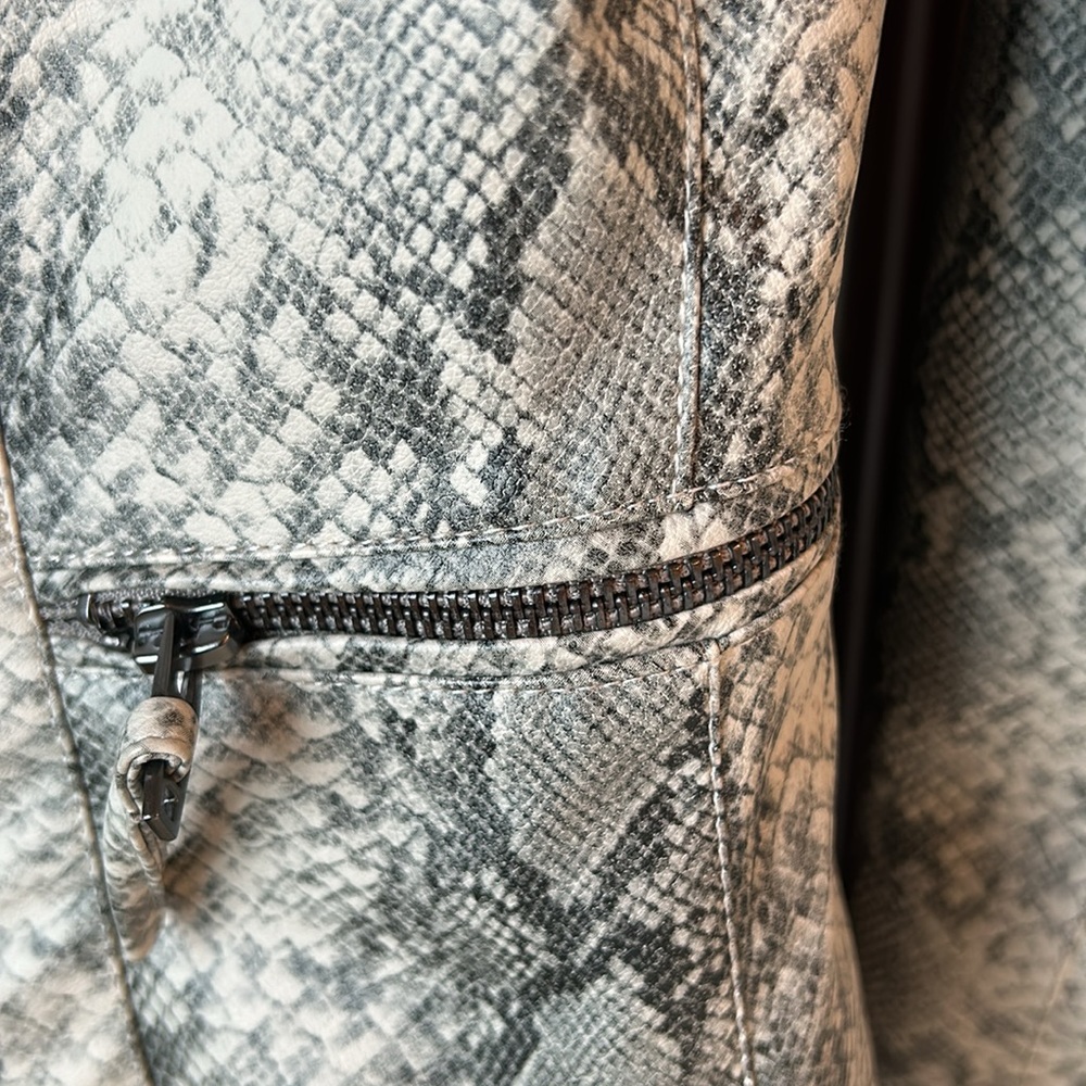 Snakeskin jacket - Picture 5 of 8